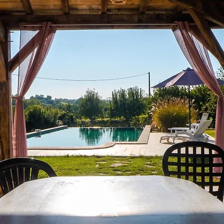 Charmante A Avec Piscine Privee