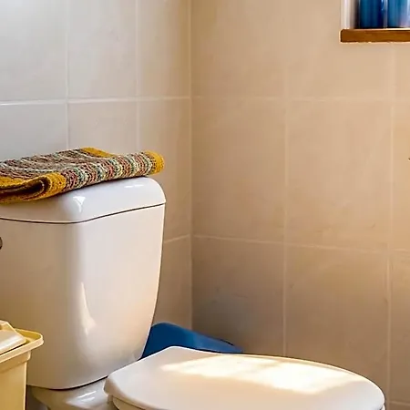 Charmante A Avec Piscine Privee